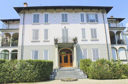 prestigioso appartamento in Villa d'Epoca